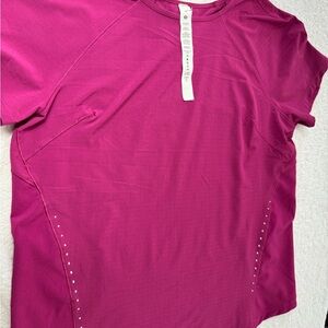 Lululemon Athletica Magenta Short Sleeve Tee
